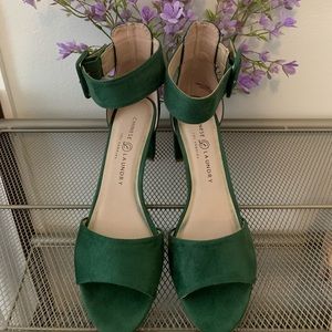 Chinese Laundry, Green, Rumor Fine Suede Sandal